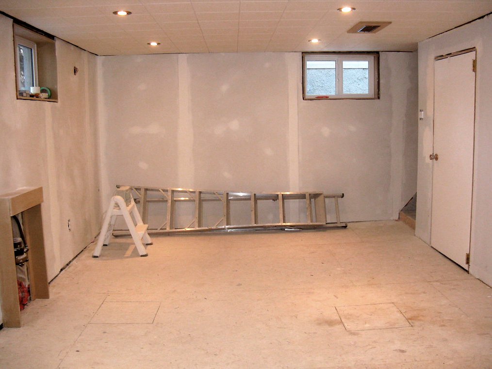 Basement water table delineation